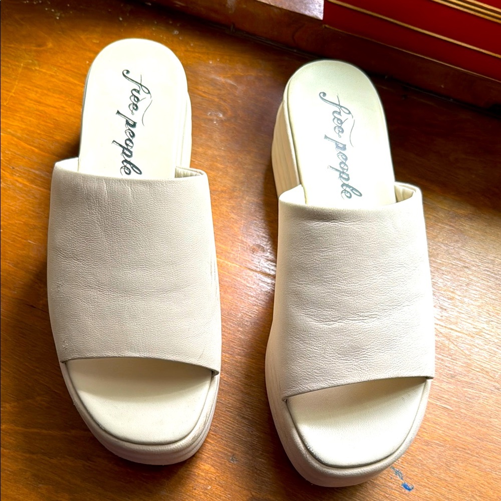 Free People Cream Women's Slide Sandals